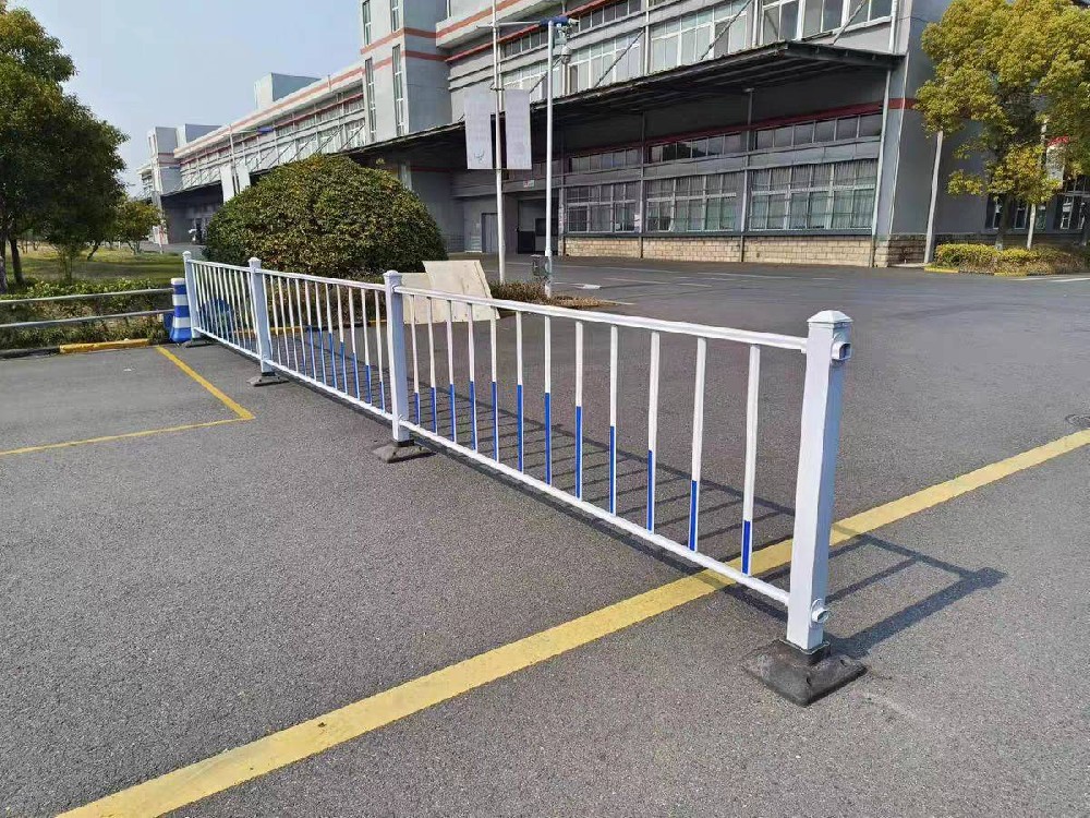市政护栏有何特点，用途有哪些？